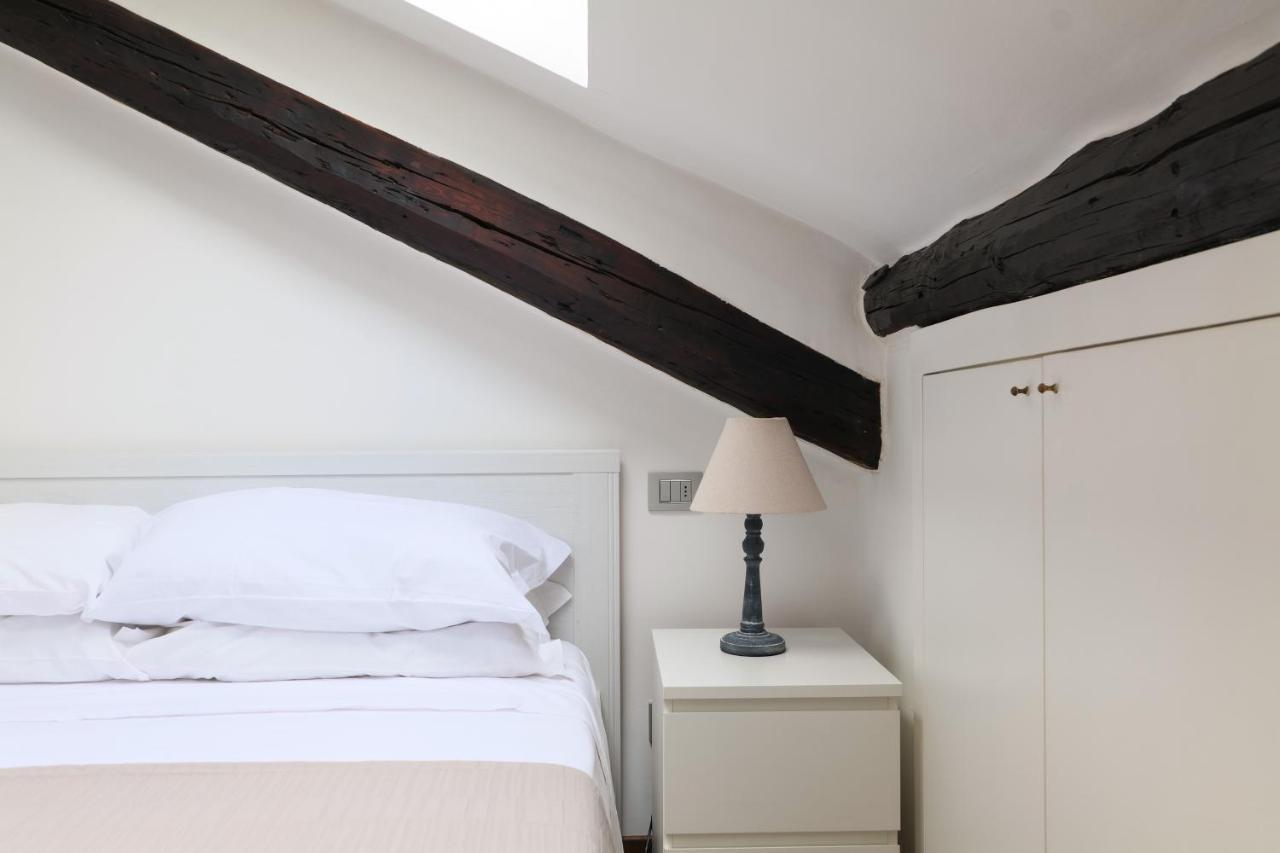 Elegant P.Venezia Attic Apartamento Milão Exterior foto