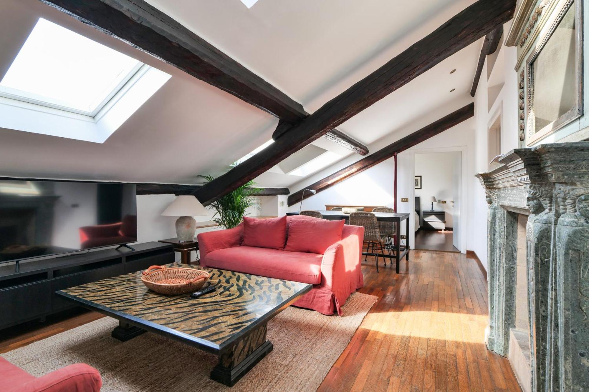 Elegant P.Venezia Attic Apartamento Milão Exterior foto